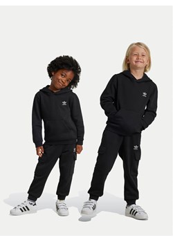 adidas Dres IW1019 Czarny Regular Fit ze sklepu MODIVO w kategorii Dresy chłopięce - zdjęcie 181040370