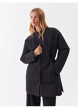 Calvin Klein Kurtka puchowa K20K205506 Czarny Regular Fit ze sklepu MODIVO w kategorii Kurtki damskie - zdjęcie 181042393