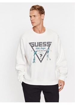 Guess Bluza Z3BQ08 KBXX1 Biały Regular Fit ze sklepu MODIVO w kategorii Bluzy męskie - zdjęcie 181042570
