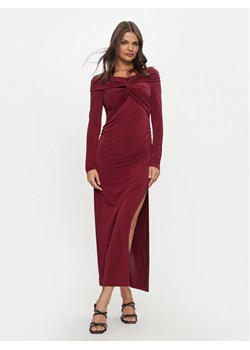 ViCOLO Sukienka wieczorowa TS0240 Bordowy Slim Fit ze sklepu MODIVO w kategorii Sukienki - zdjęcie 181043013