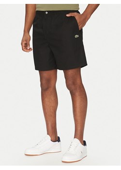 Lacoste Szorty materiałowe GH7220 Czarny Relaxed Fit ze sklepu MODIVO w kategorii Spodenki męskie - zdjęcie 181043061