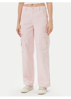 Guess Jeans Jeansy W4YB61 WGCV1 Różowy Straight Leg - id: 0000304859595 - marki Guess - 181043733 Guess Jeans Jeansy W4YB61 WGCV1 Różowy Straight Leg ze sklepu MODIVO w kategorii Jeansy damskie - zdjęcie 181043733
