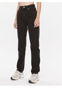 Calvin Klein Jeans Jeansy Authentic J20J221759 Czarny Straight Fit ze sklepu MODIVO w kategorii Jeansy damskie - zdjęcie 181044701