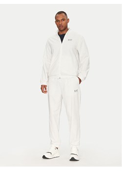 EA7 Emporio Armani Dres 7M000170 AF13411 U0005 Biały Regular Fit ze sklepu MODIVO w kategorii Dresy męskie - zdjęcie 181044720