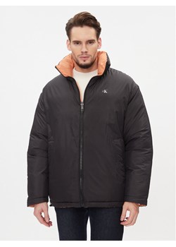 Calvin Klein Jeans Kurtka zimowa 90's J30J324438 Czarny Oversize ze sklepu MODIVO w kategorii Kurtki męskie - zdjęcie 181045083