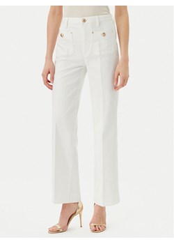 Guess Jeansy W5GA2J D5N71 Biały Wide Leg ze sklepu MODIVO w kategorii Jeansy damskie - zdjęcie 181046300
