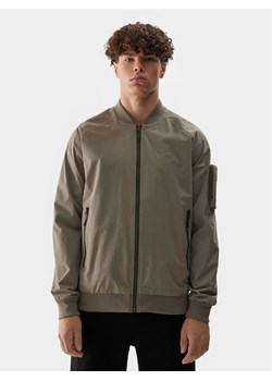 4F Kurtka bomber 4FWSS24TJACM151 Beżowy Regular Fit ze sklepu MODIVO w kategorii Kurtki męskie - zdjęcie 181047143