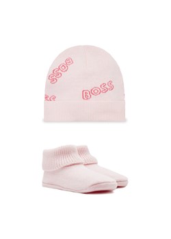 Boss Zestaw Czapka i Skarpety J98386 Różowy - id: 0000300799178 - marki BOSS HUGO BOSS - 181047693 Boss Zestaw Czapka i Skarpety J98386 Różowy ze sklepu MODIVO w kategorii Skarpetki dziecięce - zdjęcie 181047693