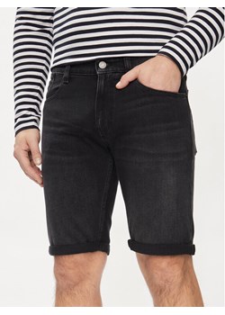 Tommy Jeans Szorty jeansowe Ronnie DM0DM18784 Czarny Slim Fit ze sklepu MODIVO w kategorii Spodenki męskie - zdjęcie 181049220