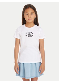Tommy Hilfiger T-Shirt Monotype KG0KG08061 Biały Regular Fit - id: 0000303864705 - marki Tommy Hilfiger - 181049854 Tommy Hilfiger T-Shirt Monotype KG0KG08061 Biały Regular Fit ze sklepu MODIVO w kategorii Bluzki dziewczęce - zdjęcie 181049854