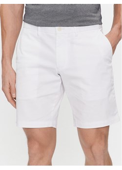 Tommy Hilfiger Szorty materiałowe Brooklyn Short 1985 MW0MW23563 Biały Regular Fit ze sklepu MODIVO w kategorii Spodenki męskie - zdjęcie 181050631