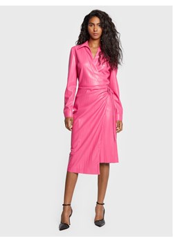 MSGM Sukienka z imitacji skóry 3341MDA04P 227615 Różowy Regular Fit ze sklepu MODIVO w kategorii Sukienki - zdjęcie 181051154