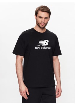New Balance T-Shirt MT31541 Czarny Relaxed Fit ze sklepu MODIVO w kategorii T-shirty męskie - zdjęcie 181051332
