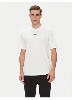 adidas T-Shirt Lounge Still Life Lemons Graphic JN7366 Biały Regular Fit ze sklepu MODIVO w kategorii T-shirty męskie - zdjęcie 181052321