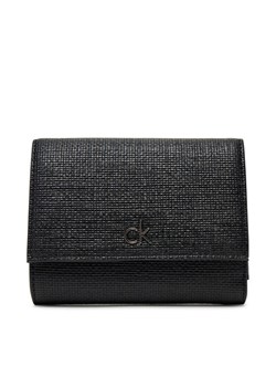 Calvin Klein Mały Portfel Damski Ck Daily Medium Trifold_Tex K60K612945 Czarny ze sklepu MODIVO w kategorii Portfele damskie - zdjęcie 181052372