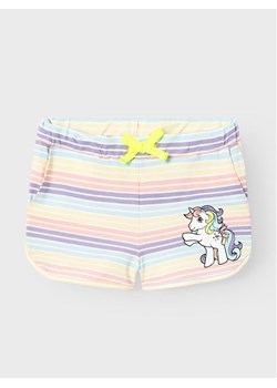 NAME IT Szorty materiałowe Maja 13227614 Kolorowy Regular Fit ze sklepu MODIVO w kategorii Spodenki dziewczęce - zdjęcie 181052851