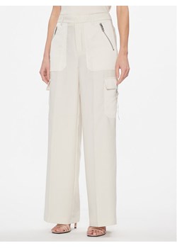 DKNY Spodnie materiałowe P3JKNV51 Khaki Straight Leg ze sklepu MODIVO w kategorii Spodnie damskie - zdjęcie 181053134