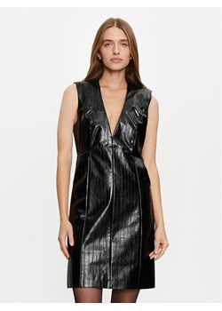 Sisley Sukienka z imitacji skóry 4S6DLV06O Czarny Slim Fit ze sklepu MODIVO w kategorii Sukienki - zdjęcie 181053244