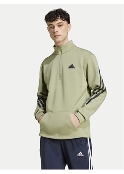 adidas Bluza Future Icons 3-Stripes IW8544 Zielony Regular Fit - id: 0000303898694 - marki adidas - 181053620 adidas Bluza Future Icons 3-Stripes IW8544 Zielony Regular Fit ze sklepu MODIVO w kategorii Bluzy męskie - zdjęcie 181053620