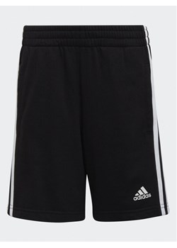 adidas Szorty sportowe Essentials 3-Stripes Shorts H65791 Czarny Regular Fit ze sklepu MODIVO w kategorii Spodenki chłopięce - zdjęcie 181054543