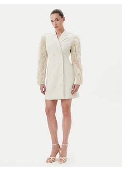 Bruuns Bazaar Sukienka koktajlowa Rubysus Tiwa BBW4443 Écru Regular Fit ze sklepu MODIVO w kategorii Sukienki - zdjęcie 181054884
