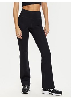 Girlfriend Collective Legginsy Compressive 4038 Czarny Flare Fit ze sklepu MODIVO w kategorii Spodnie damskie - zdjęcie 181055784