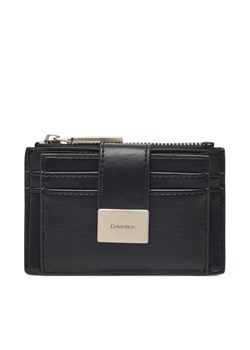 Calvin Klein Portfel damski Hardware Snap Top Zip Cardholder K60K612959 Czarny ze sklepu MODIVO w kategorii Portfele damskie - zdjęcie 181056951