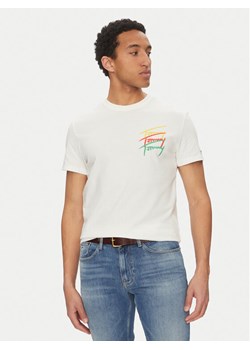 Tommy Jeans T-Shirt Twisted Signature DM0DM20771 Biały Regular Fit ze sklepu MODIVO w kategorii T-shirty męskie - zdjęcie 181057934