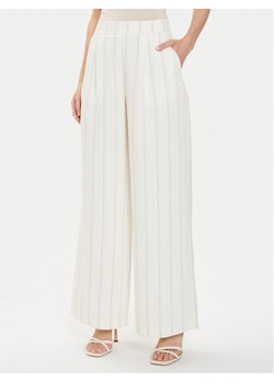Tamaris Apparel Spodnie materiałowe Carrara TAW0533 Écru Wide Leg ze sklepu MODIVO w kategorii Spodnie damskie - zdjęcie 181059002