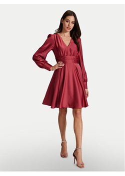 Swing Sukienka koktajlowa 5AH10600 Czerwony Loose Fit ze sklepu MODIVO w kategorii Sukienki - zdjęcie 181059370