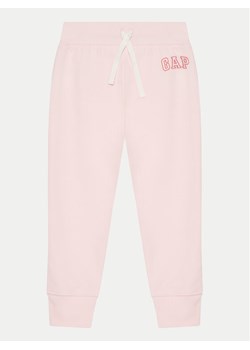 Gap Spodnie dresowe 843630-02 Różowy Regular Fit ze sklepu MODIVO w kategorii Spodnie dziewczęce - zdjęcie 181062213
