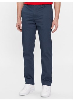 Tommy Hilfiger Chinosy Denton MW0MW33938 Granatowy Slim Fit ze sklepu MODIVO w kategorii Spodnie męskie - zdjęcie 181062563