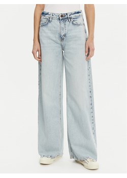 Guess Jeansy W5RA82 D5BO0 Niebieski Regular Fit ze sklepu MODIVO w kategorii Jeansy damskie - zdjęcie 181063392