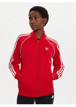adidas Bluza adicolor Classics SST IK4032 Czerwony Regular Fit ze sklepu MODIVO w kategorii Bluzy damskie - zdjęcie 181064723