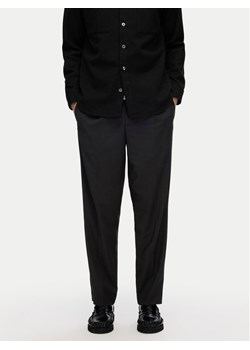 Selected Homme Spodnie materiałowe 16094358 Czarny Tapered Fit ze sklepu MODIVO w kategorii Spodnie męskie - zdjęcie 181065642