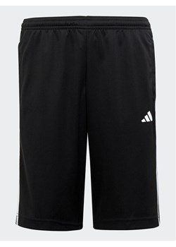 adidas Szorty sportowe Train Essentials AEROREADY 3-Stripes Regular-Fit Shorts HS1606 Czarny Regular Fit ze sklepu MODIVO w kategorii Spodenki chłopięce - zdjęcie 181066241