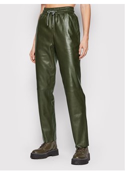 Notes Du Nord Spodnie skórzane Tazz 12504 Zielony Relaxed Fit - id: 0000209591811 - marki Notes Du Nord - 181067174 Notes Du Nord Spodnie skórzane Tazz 12504 Zielony Relaxed Fit ze sklepu MODIVO w kategorii Spodnie damskie - zdjęcie 181067174