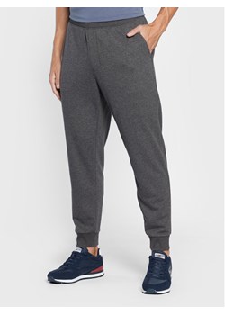 Skechers Spodnie dresowe Expedition M1PT57 Szary Regular Fit ze sklepu MODIVO w kategorii Spodnie męskie - zdjęcie 181070120