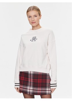 Tommy Hilfiger Bluza Varsity WW0WW39369 Écru Regular Fit ze sklepu MODIVO w kategorii Bluzy damskie - zdjęcie 181070182