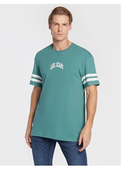 Lee T-Shirt College L69BFQDO 112321853 Zielony Relaxed Fit ze sklepu MODIVO w kategorii T-shirty męskie - zdjęcie 181070272
