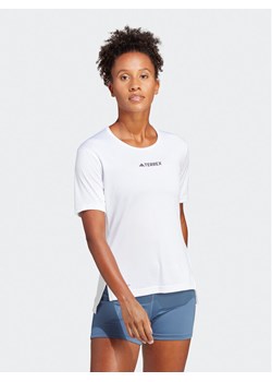 adidas Koszulka techniczna Terrex Multi T-Shirt HM4040 Biały Regular Fit ze sklepu MODIVO w kategorii Bluzki damskie - zdjęcie 181070542