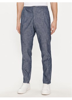 United Colors Of Benetton Chinosy 4WV1UE02F Granatowy Slim Fit ze sklepu MODIVO w kategorii Spodnie męskie - zdjęcie 181070834