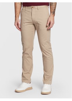 Tommy Hilfiger Chinosy Core Denton MW0MW28884 Beżowy Straight Fit ze sklepu MODIVO w kategorii Spodnie męskie - zdjęcie 181071533