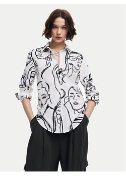 Desigual Koszula Faces 24WWCW34 Biały Regular Fit ze sklepu MODIVO w kategorii Koszule damskie - zdjęcie 181072173