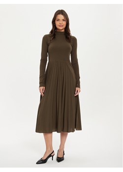 Tommy Hilfiger Sukienka dzianinowa WW0WW44176 Brązowy Regular Fit ze sklepu MODIVO w kategorii Sukienki - zdjęcie 181072224
