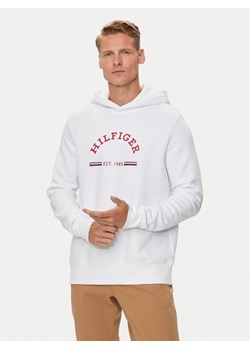 Tommy Hilfiger Bluza Roundall MW0MW35568 Biały Regular Fit ze sklepu MODIVO w kategorii Bluzy męskie - zdjęcie 181072420