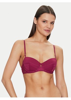 Calvin Klein Underwear Biustonosz balkonetka 000QF7543E Fioletowy ze sklepu MODIVO w kategorii Biustonosze - zdjęcie 181072850