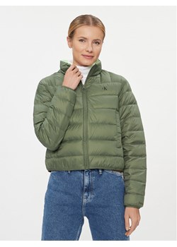 Calvin Klein Jeans Kurtka puchowa J20J222585 Zielony Regular Fit ze sklepu MODIVO w kategorii Kurtki damskie - zdjęcie 181073213