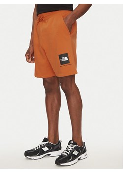 The North Face Szorty sportowe Nse Box NF0A8C1J Brązowy Regular Fit ze sklepu MODIVO w kategorii Spodenki męskie - zdjęcie 181073834