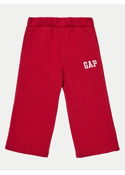 Gap Spodnie dresowe 626265-01 Czerwony Wide Leg ze sklepu MODIVO w kategorii Spodnie chłopięce - zdjęcie 181075120